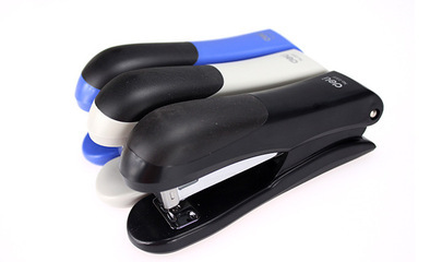 【得力辦公用品 deli 0305訂書機 訂書器】價格,廠家,圖片,訂書機/器,上海市奉賢區(qū)達亮文教用品商店-